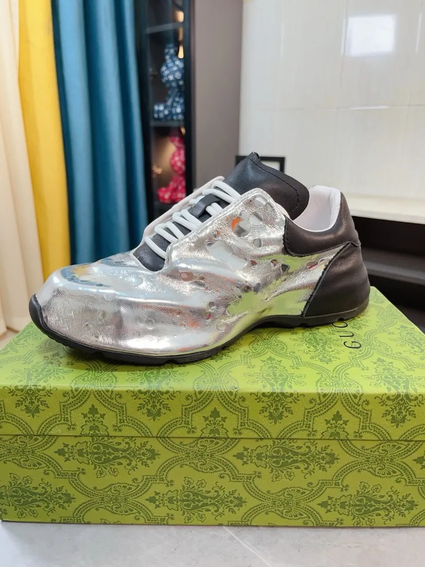 Men's shoes 💰560🌹🌹【GUCCI】pop-up casual sneakers with daddy outsole, breathable and comfortable, easy to walk, versatile style for trendy men, upper with cowhide edge and rhinestone design on the outsole➕genuine leather lining➕Gucci's popular original outsole, sports and running style, super comfortable. Code number 38-44
